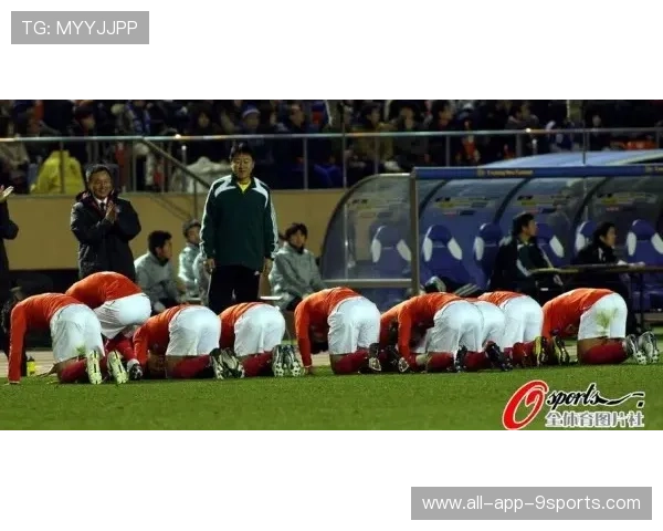 球迷热议,转会窗口白热化——足球盛宴再燃战火 球迷热议,转会窗口白热化——足球盛宴再燃战火